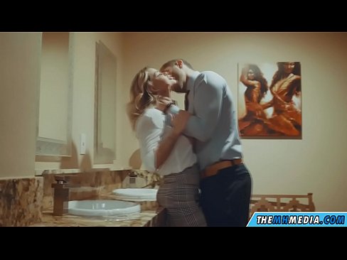 ❤️ Ke hoʻowalewale ʻia ʻoe e kahi blonde busty i kahi lumi hoʻomaha ākea ❤ Porn video ma porn haw.onlyindianpornx.ru ❌️